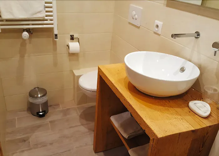 デュ クロシェ 3*