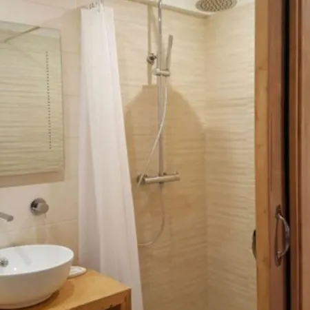 ホテル デュ クロシェ