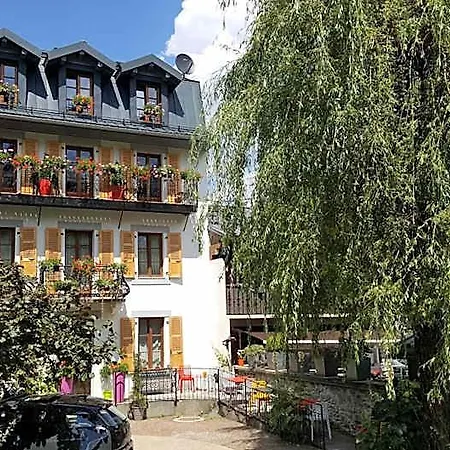 Du Clocher Hotel 3*