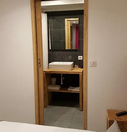 ホテル デュ クロシェ 3*